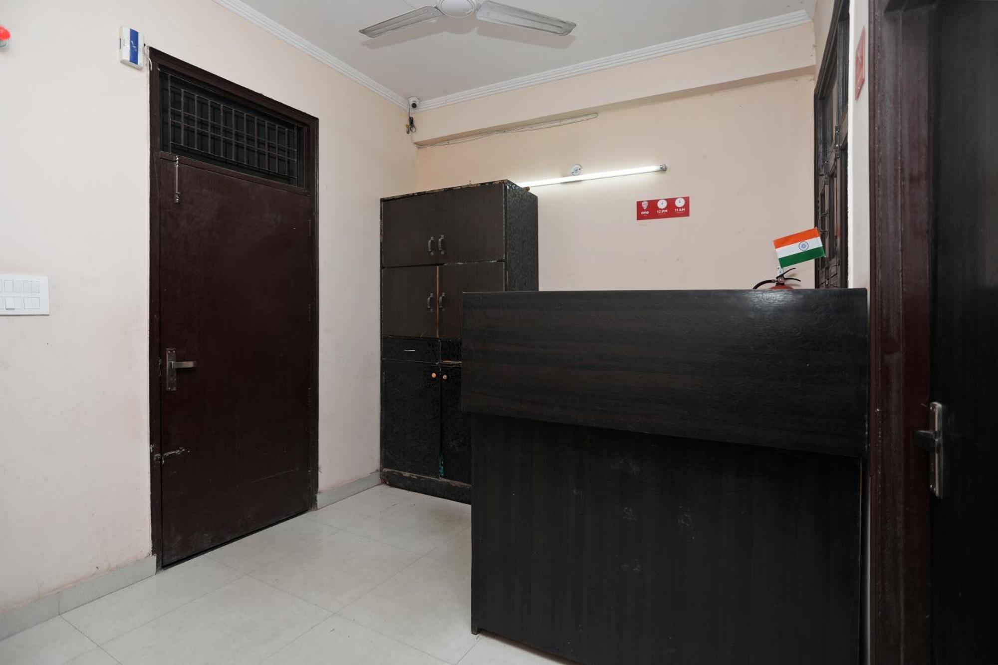 Hotel O Rn 32 Indirapuram Exterior foto